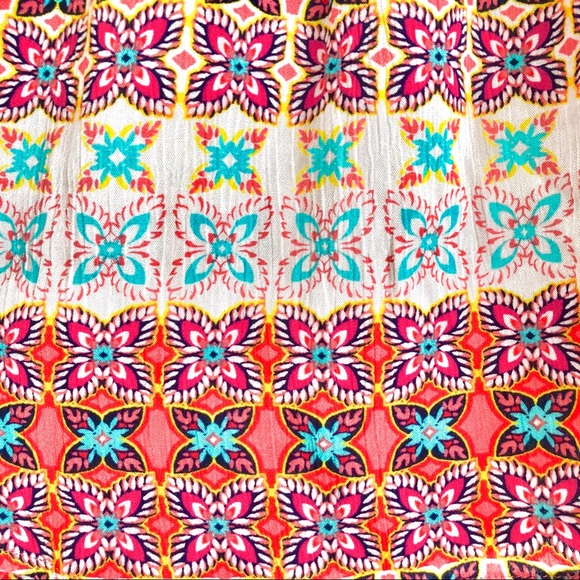 SOLD! | Multicolored Off-the-Shoulder Blouse - Picture 4 of 7